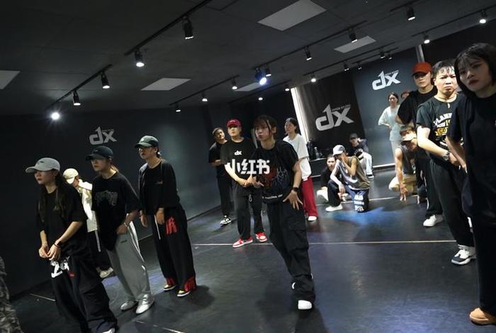 hip公司上海 - 上海hiphop舞蹈工作室