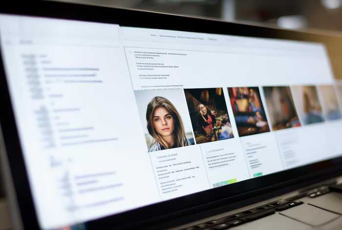 html图片和文字在一排 html图片和文字在一排怎么弄