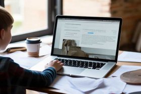 个人介绍网页制作html；学生个人介绍网页制作html