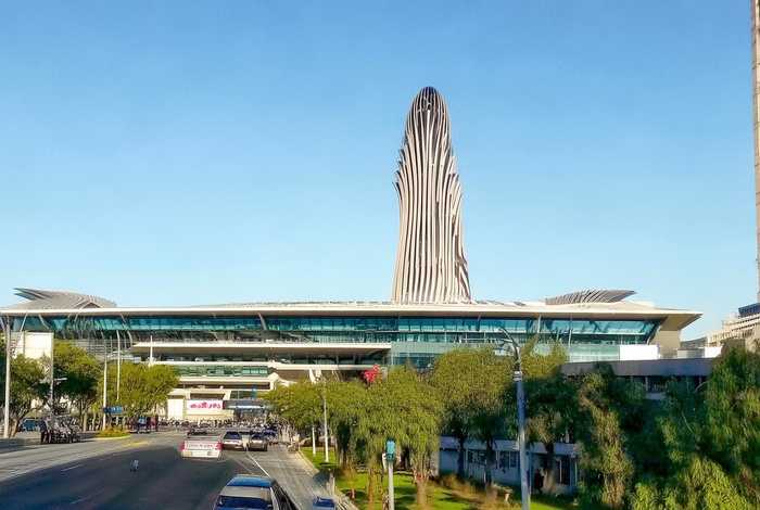 昆明站云滴大厦，昆明站铁路大厦