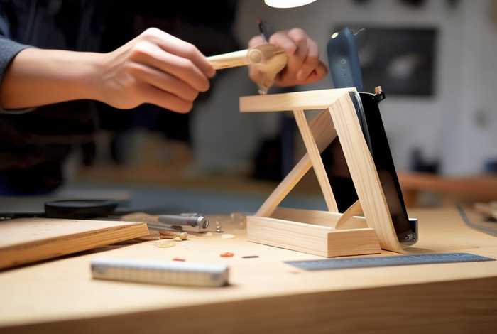 如何制作简易手机app（如何制作简易手机支架(竖着)）