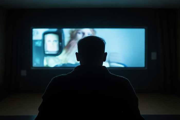 一个人看高清免费完整版AV；一个人看高清免费完整版av