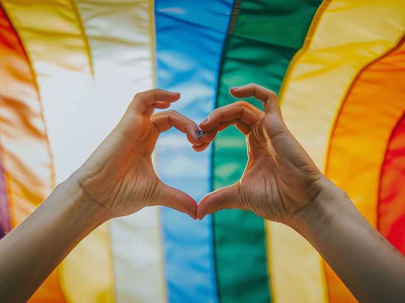 彩虹云商城资源对接 除小蓝外同志类LGBTQ社区的新APP爱邮马的内容 彩虹云商城资源对接 除小蓝外同志类LGBTQ社区的新APP爱邮马的内容