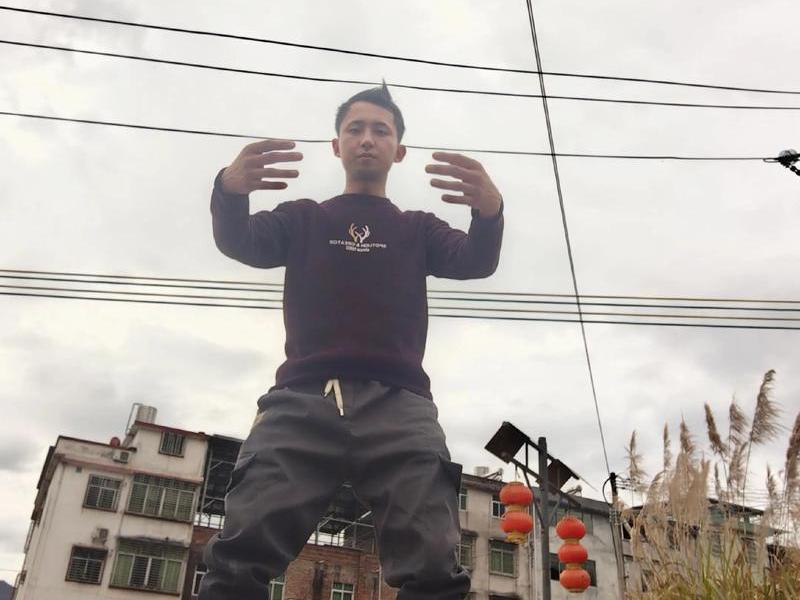 混元桩的正确站桩视频(混元桩的站桩姿势视频) 混元桩的正确站桩视频(混元桩的站桩姿势视频)