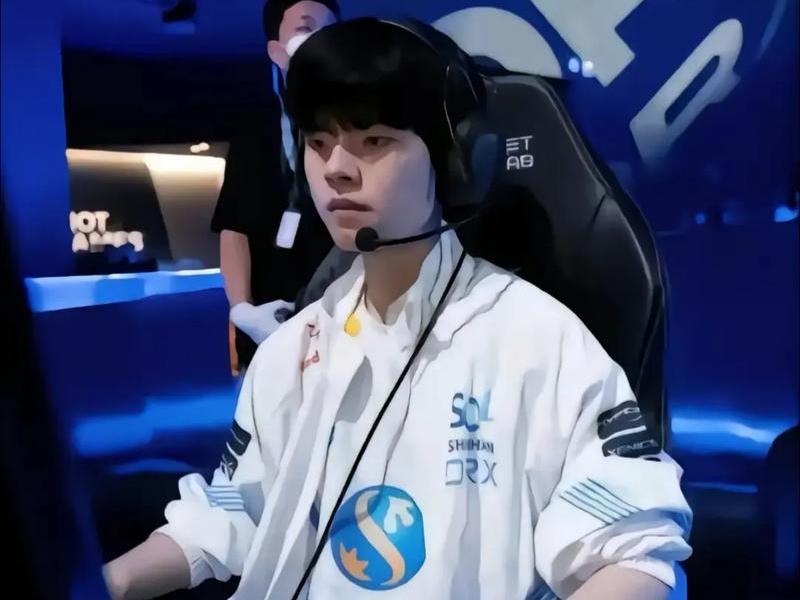dede最新直播片段、deft直播间