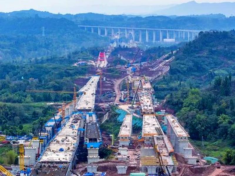 达州站建设现场 达州站建设现场图片 达州站建设现场 达州站建设现场图片