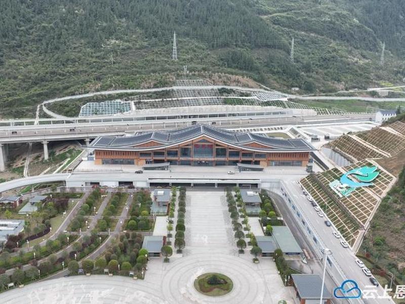 恩施免费建站、恩施投资3亿扩建火车站
