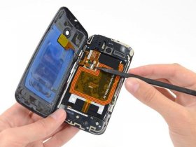 modx拆机教程；motox拆机视频