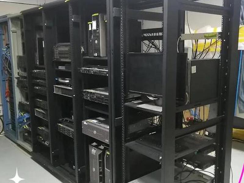 搭建个人服务器需要多少钱；搭建个人服务器需要多少钱一个