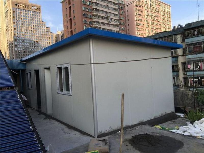 村长搭建铁皮屋、村长搭建铁皮屋违法吗 村长搭建铁皮屋、村长搭建铁皮屋违法吗