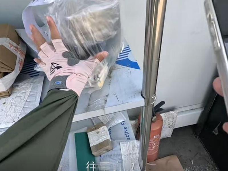 自媒体小哥在旅途、自媒体小哥在旅途中的表现 自媒体小哥在旅途、自媒体小哥在旅途中的表现