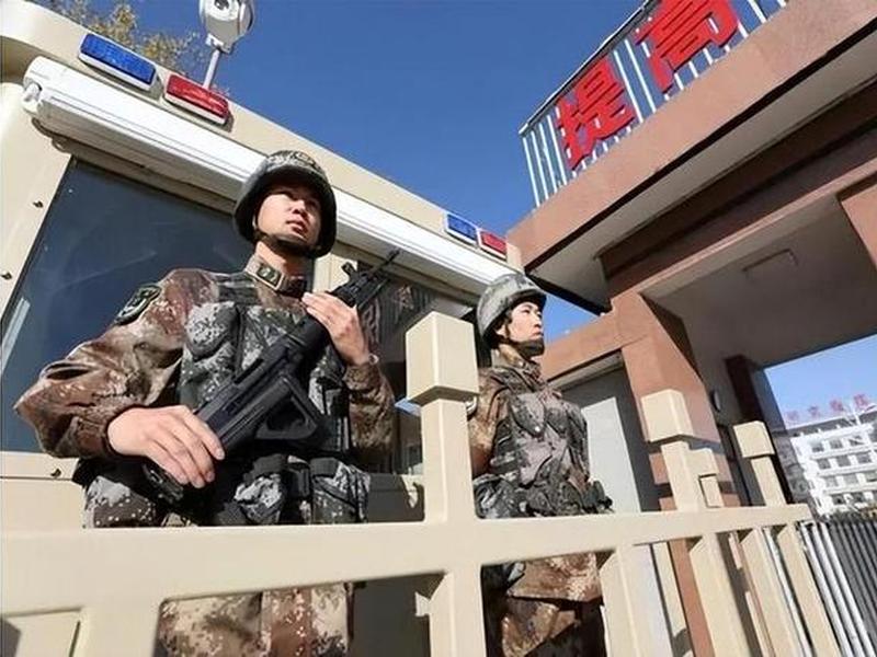 小兵站岗图片 小兵站岗图片大全 小兵站岗图片 小兵站岗图片大全