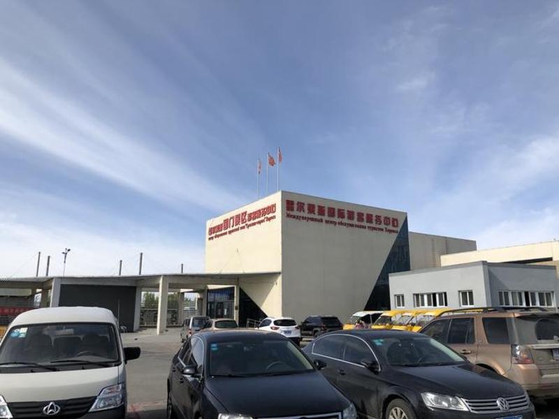 吐鲁番市外事办公室口岸综合服务中心；吐鲁番市外事办公室口岸综合服务中心电话