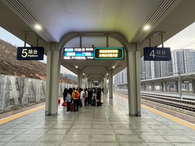 图片站台(站台图片唯美) 图片站台(站台图片唯美)