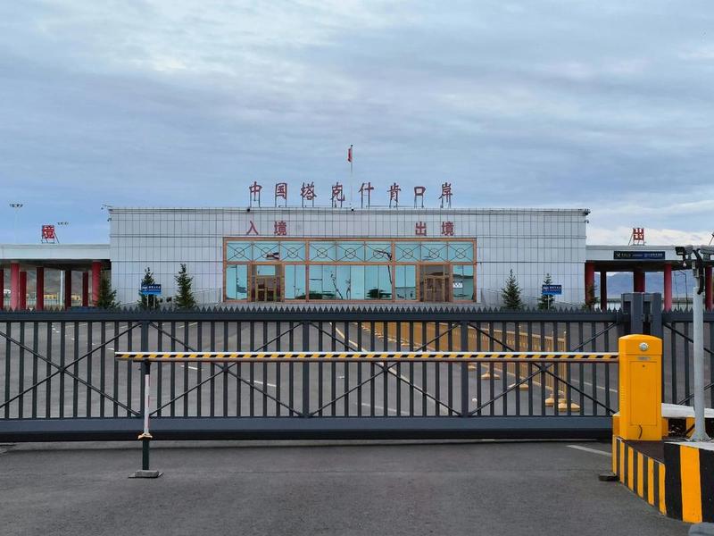 吐鲁番市外事办公室口岸综合服务中心；吐鲁番市外事办公室口岸综合服务中心电话