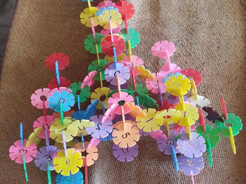雪花片搭建游戏故事 - 雪花片搭建游戏故事视频 雪花片搭建游戏故事 - 雪花片搭建游戏故事视频