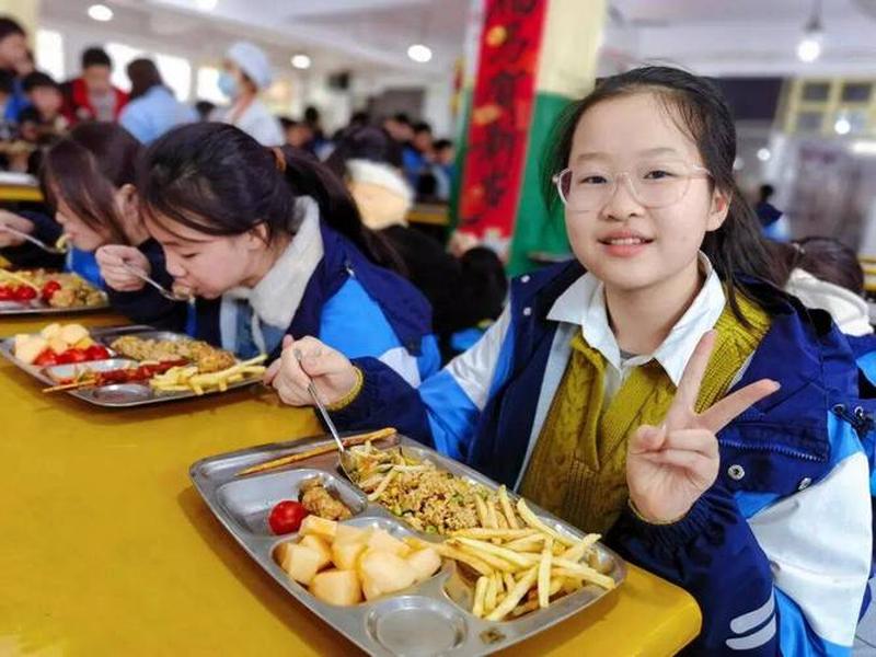 学校自助餐图片;学校自助餐厅图片 学校自助餐图片;学校自助餐厅图片