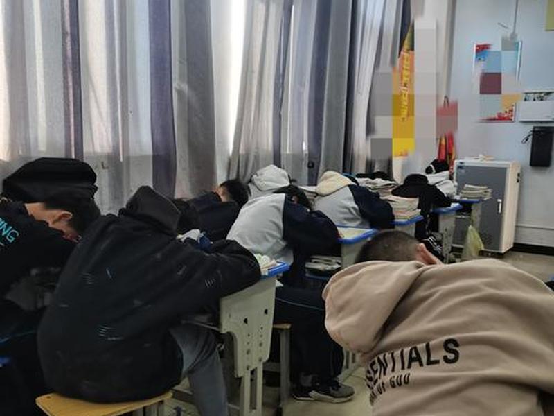 卓卓老师;卓卓老师是北大毕业吗? 卓卓老师;卓卓老师是北大毕业吗?