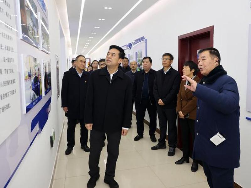 信阳建站公司 - 信阳建站公司领导班子