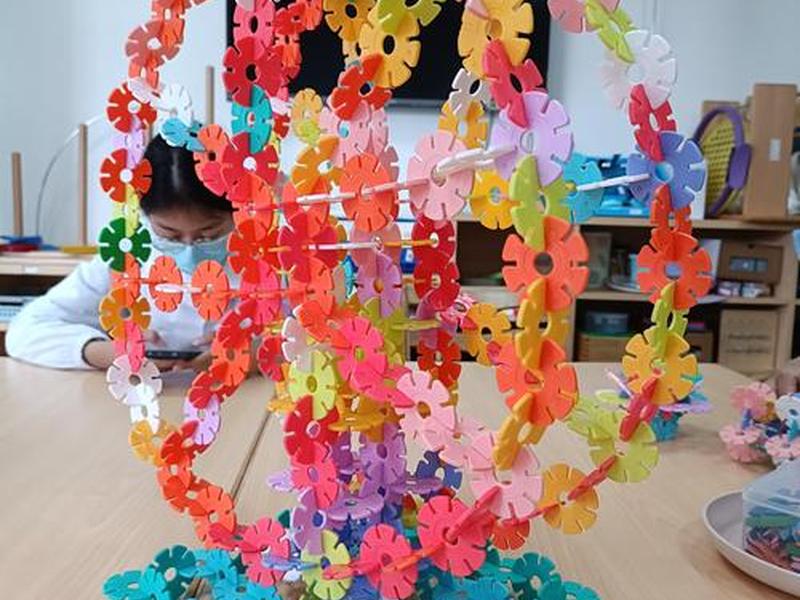 雪花片搭建桥;雪花片搭建桥图片 雪花片搭建桥;雪花片搭建桥图片