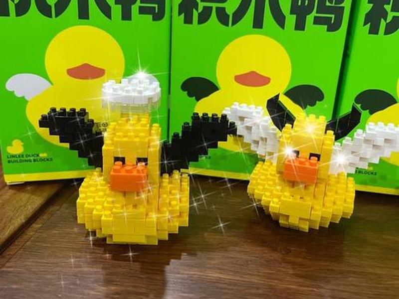 乐高悬挂式机械鸭子的拼装视频;鸭子乐高拼图教程 乐高悬挂式机械鸭子的拼装视频;鸭子乐高拼图教程