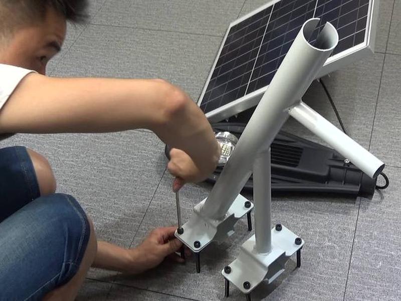 太阳能路灯安装视频教程,太阳能路灯的安装视频 太阳能路灯安装视频教程,太阳能路灯的安装视频