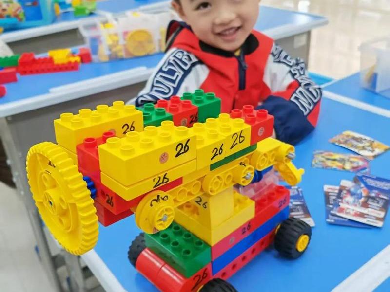 乐高搭建 乐高搭建能锻炼孩子什么能力 乐高搭建 乐高搭建能锻炼孩子什么能力