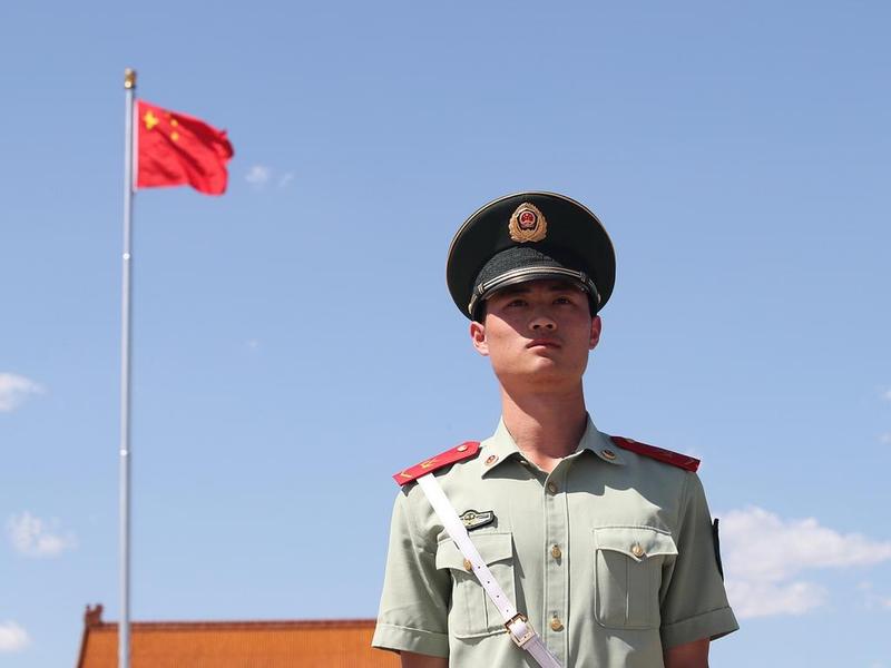小兵站岗图片 小兵站岗图片大全 小兵站岗图片 小兵站岗图片大全