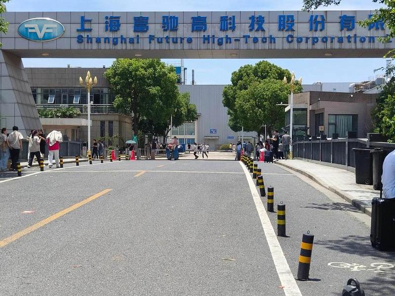 松江区进出口加工区，松江区进出口加工区哪个门可以进